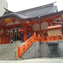 花園神社社殿