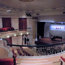 劇場内　2階席から