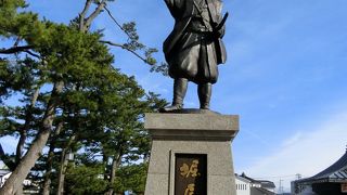 松江城公園にありました