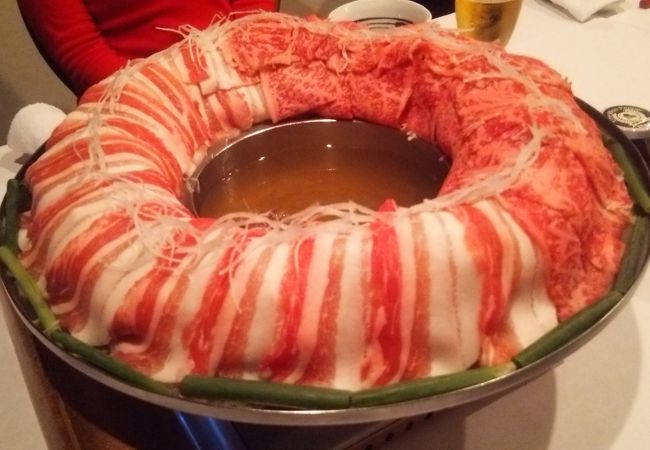個性的な肉鍋