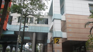 猫空ロープウェイの駅とは少し離れています