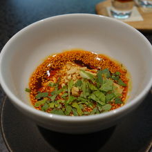 丹波高坂地鶏/よだれ鷄  タレの味が複雑で奥深い