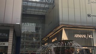 洗練されたショッピングセンター