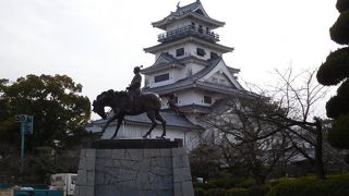 海水を引き入れたお城