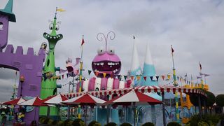 水遊びエリアやアスレチックがある