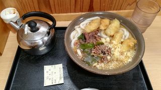 すきまのある麺に出汁が染み込む！