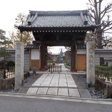 山門の景観です。