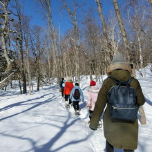 スノーシュー履いて出発♪