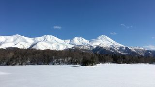 冬季はツアーでのみ行くことが可能！きれいな雪山を見るなら午後がおススメ☆