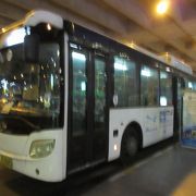 スワンナプーム空港からドンムアン空港への移動は無料シャトルバスで