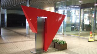 あちこちにありますが、よくわからない作品も・・・