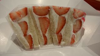 フルーツサンドの持ち帰り！