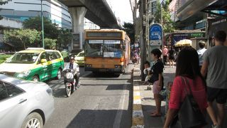 ５０８番のバスを利用