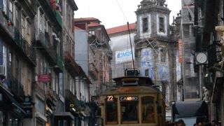 ２２番の市電が通っている通りです