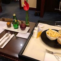 ルームサービスとウェルカムプレゼント