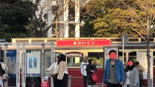 レトロな車体が目立ちます