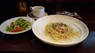 ビストロマルバ