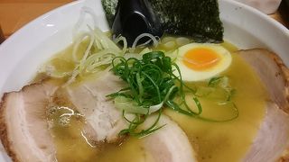 地元に愛されるラーメン店