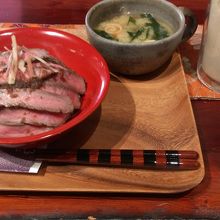 ローストビーフ丼、美味しかったです。