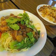 奥がルーロー飯