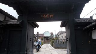 日蓮宗の寺院です。