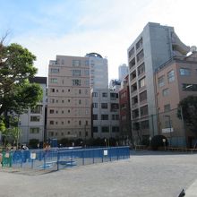 砂場や遊具など