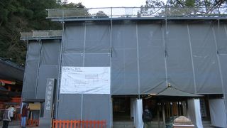 きつい階段上がったのに・・・修復中でした。