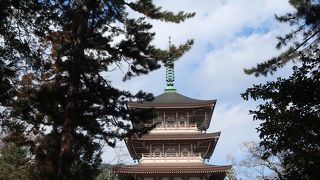 英霊を祀る我国唯一の仏式霊廟。