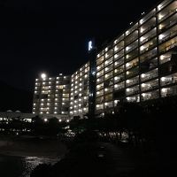 夜のルネッサンスリゾートホテル