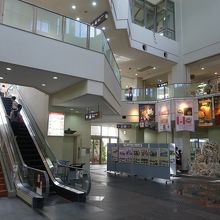 中央の吹抜部分。