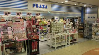 女性客が圧倒的に多いですね。