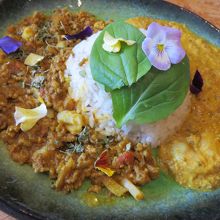 メニュー（クリーミーマスタードのエビカレー＆スパイシーキーマ