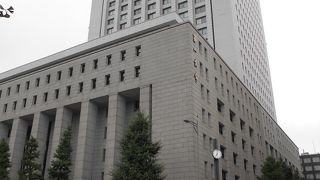 目の前が皇居で最高の環境ですね♪