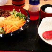 見た目以上のボリュームで混ぜるのも一苦労です