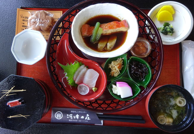 名物、金目鯛の煮つけ定食