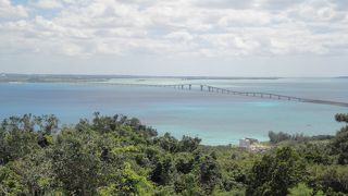 伊良部大橋が一望できます