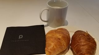 キレイなラウンジ