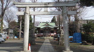 何か薄汚れている様に感じます。