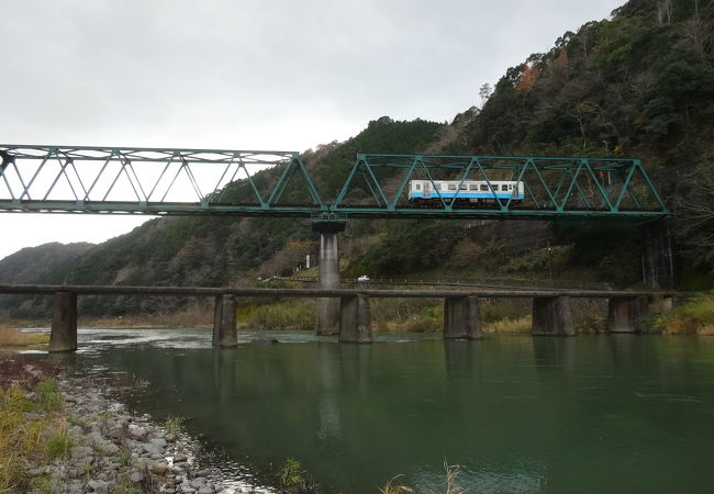 運よく予土線の電車が来ました