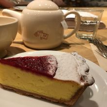 ニューヨークチーズケーキと紅茶のセット