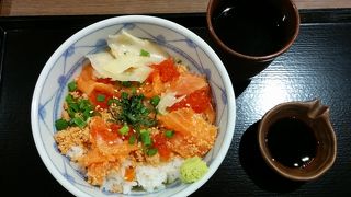 フードコートのいなせ庵