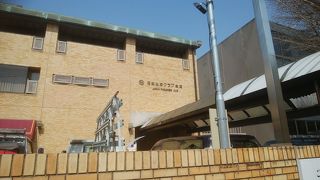 １階にレストランがあります