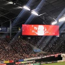 大きなビジョンが迫力あります。