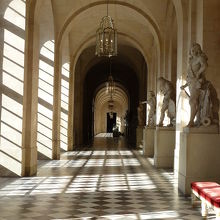 廊下もまだ誰も居ませんでした