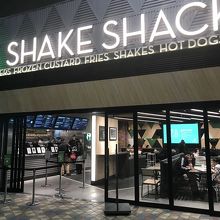 オシャレな外観