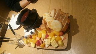 週末のオフィス街は空いています