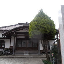 正面の様子です。