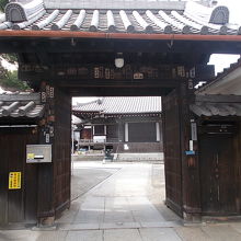 山門の景観です。