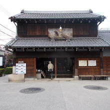 見事な建物です。