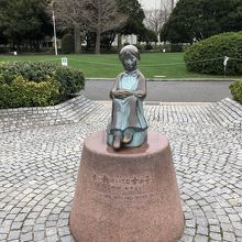 ちょっと怖い表情です By タヌチーノ 赤い靴はいてた女の子像 山下公園 のクチコミ フォートラベル ちょっと怖い表情です By タヌチーノ 赤い靴はいてた女の子像 山下公園 のクチコミ フォートラベル